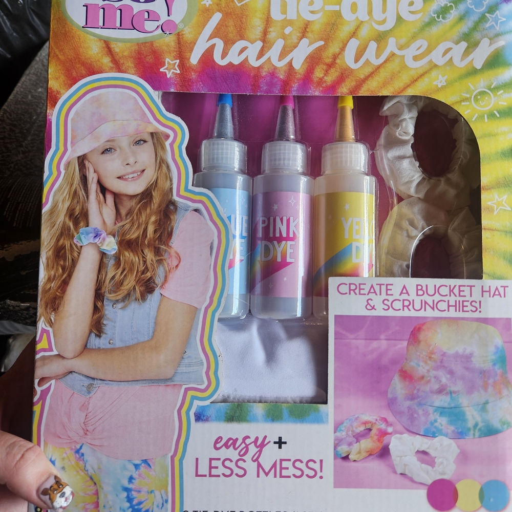 Tie-Dye Hair Wear Kit with Bucket Hat and Scrunchies